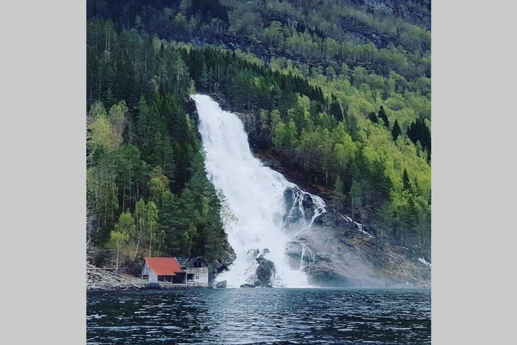 Nordfjordcabins Utvik Экстерьер фото