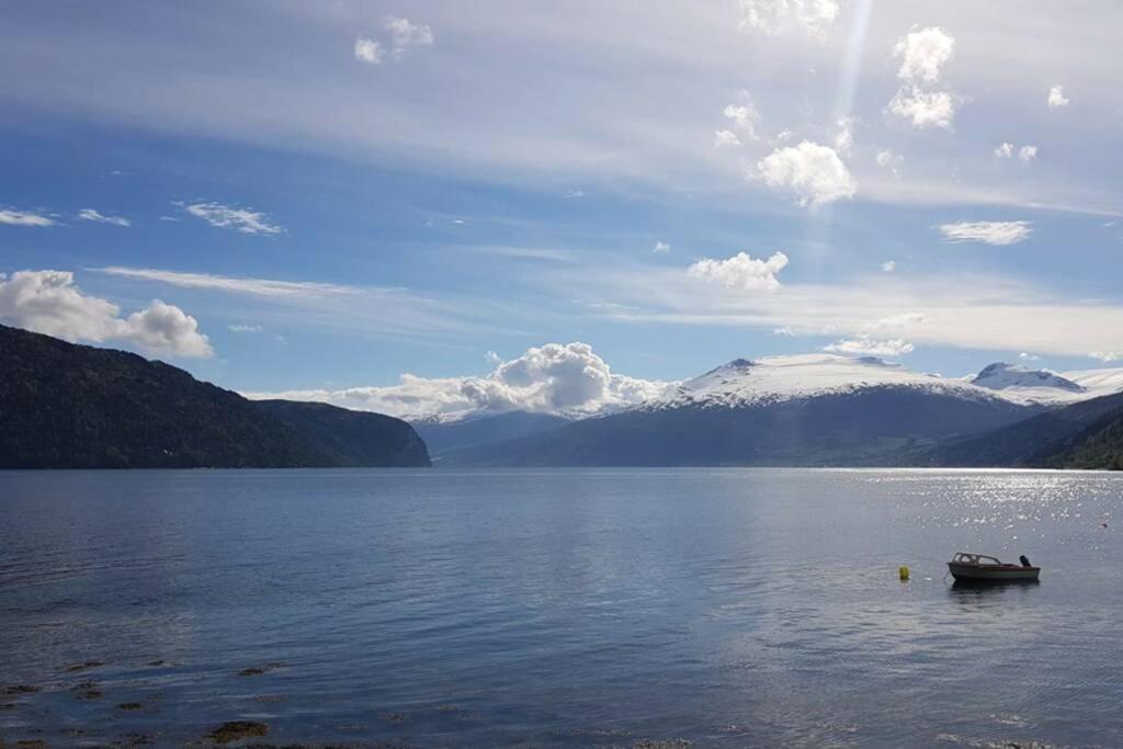 Nordfjordcabins Utvik Экстерьер фото
